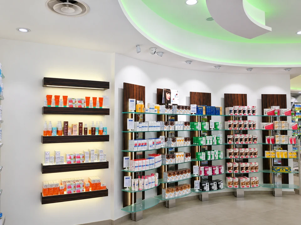 Farmacia Le Colonne — Illuminazione dell’area cosmetica